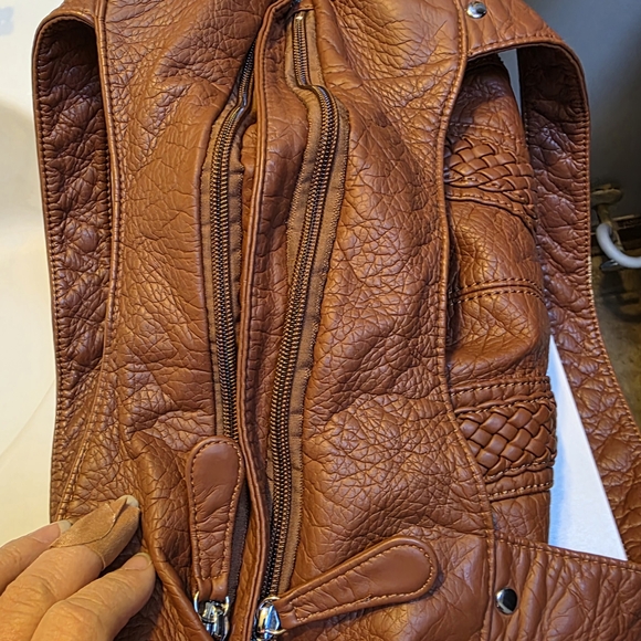 Angel Kiss Brown Handbag - Picture 9 of 12